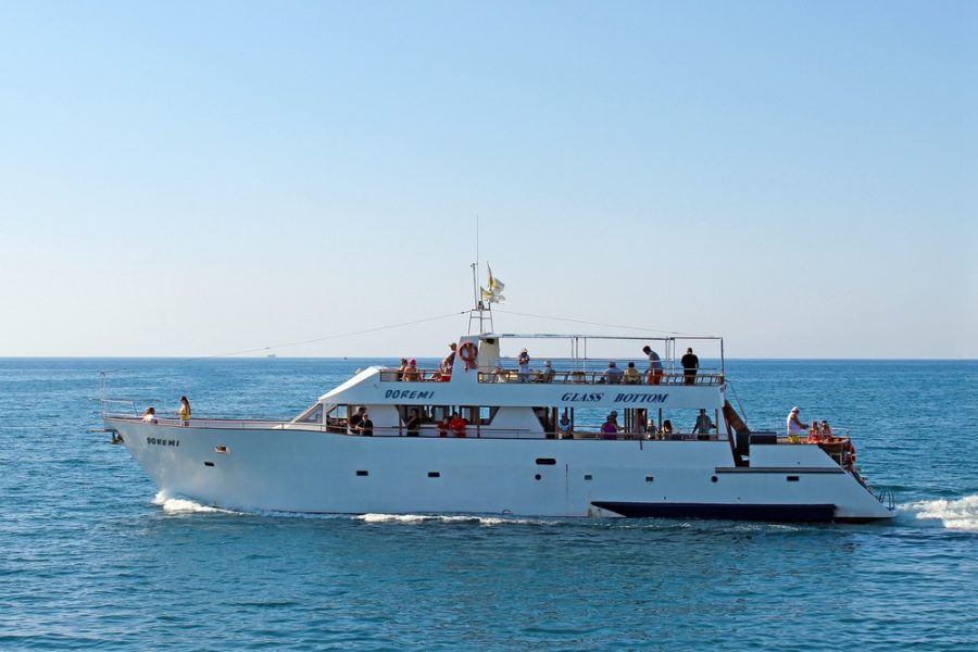 Larnaca öböl hajókázás